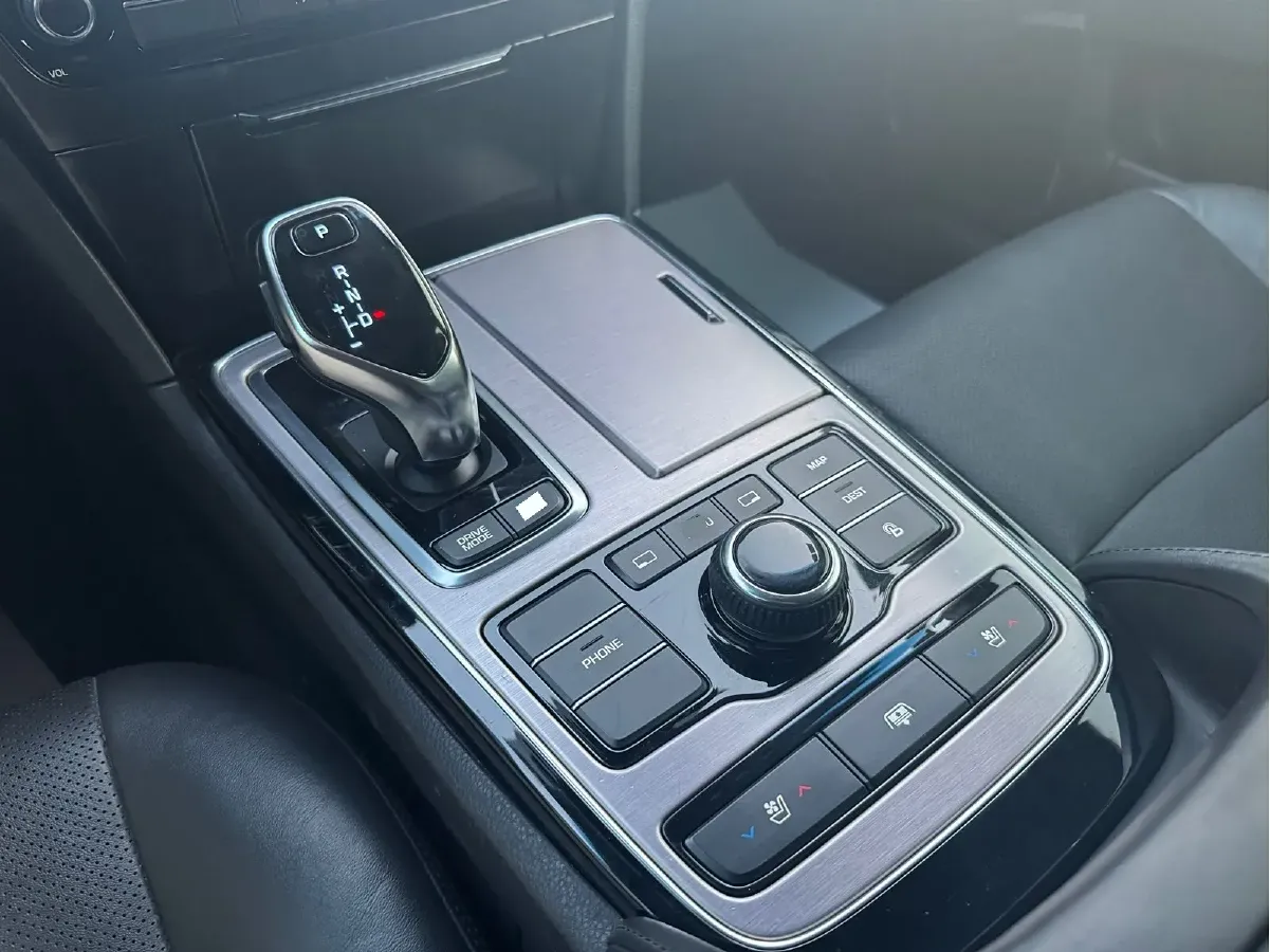 2014 Hyundai Equus 5.0L 430HP V8 8AT,autocango,china used car exporter,china ev exporter,chinese used car exporter,chinese used ev exporter