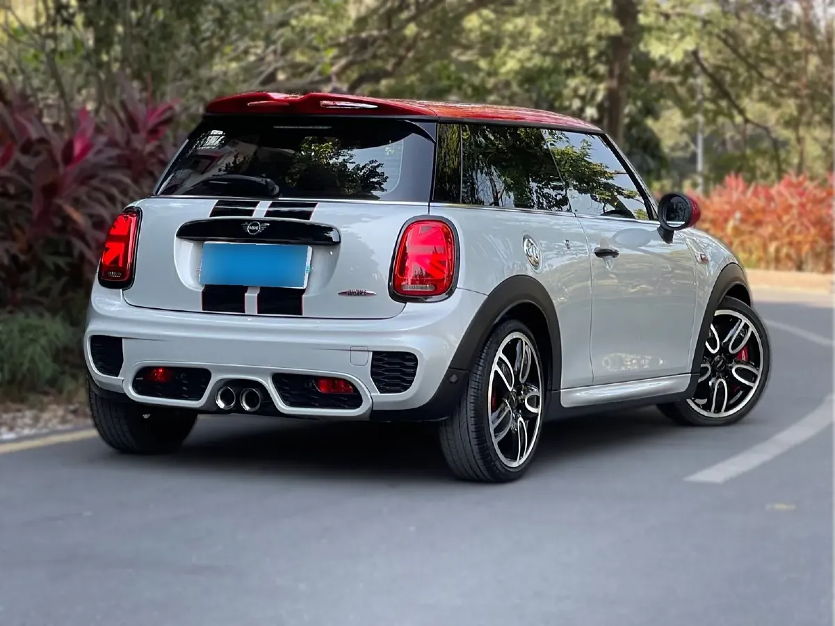 2018 MINI JCW 2.0T 231HP L4 8AT,autocango,china used car exporter,china ev exporter,chinese used car exporter,chinese used ev exporter