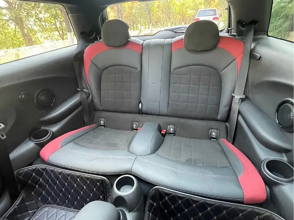 2018 MINI JCW 2.0T 231HP L4 8AT,autocango,china used car exporter,china ev exporter,chinese used car exporter,chinese used ev exporter