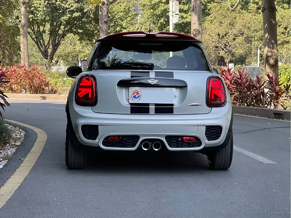 2018 MINI JCW 2.0T 231HP L4 8AT,autocango,china used car exporter,china ev exporter,chinese used car exporter,chinese used ev exporter