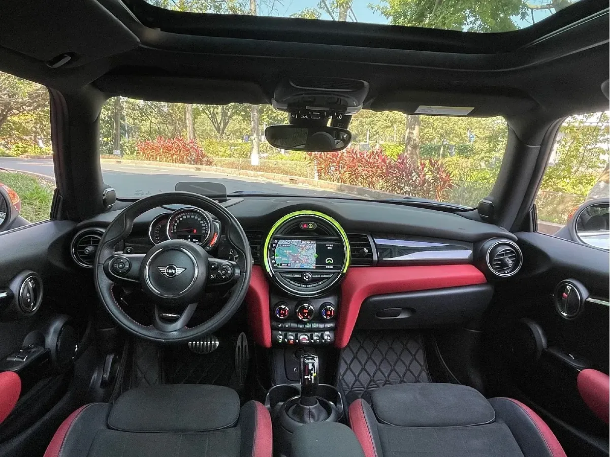 2018 MINI JCW 2.0T 231HP L4 8AT,autocango,china used car exporter,china ev exporter,chinese used car exporter,chinese used ev exporter