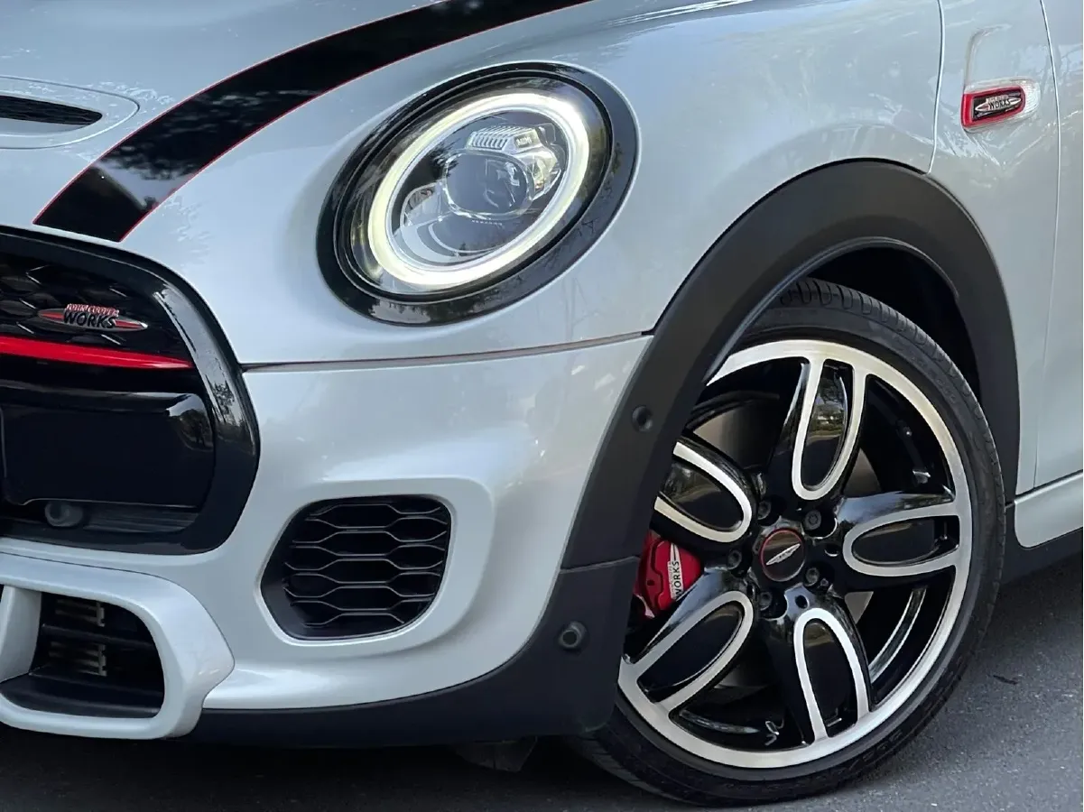 2018 MINI JCW 2.0T 231HP L4 8AT,autocango,china used car exporter,china ev exporter,chinese used car exporter,chinese used ev exporter