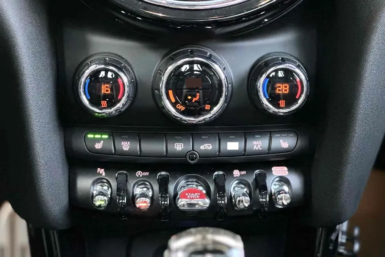 2022 MINI JCW 2.0T 231HP L4 8AT,autocango,china used car exporter,china ev exporter,chinese used car exporter,chinese used ev exporter