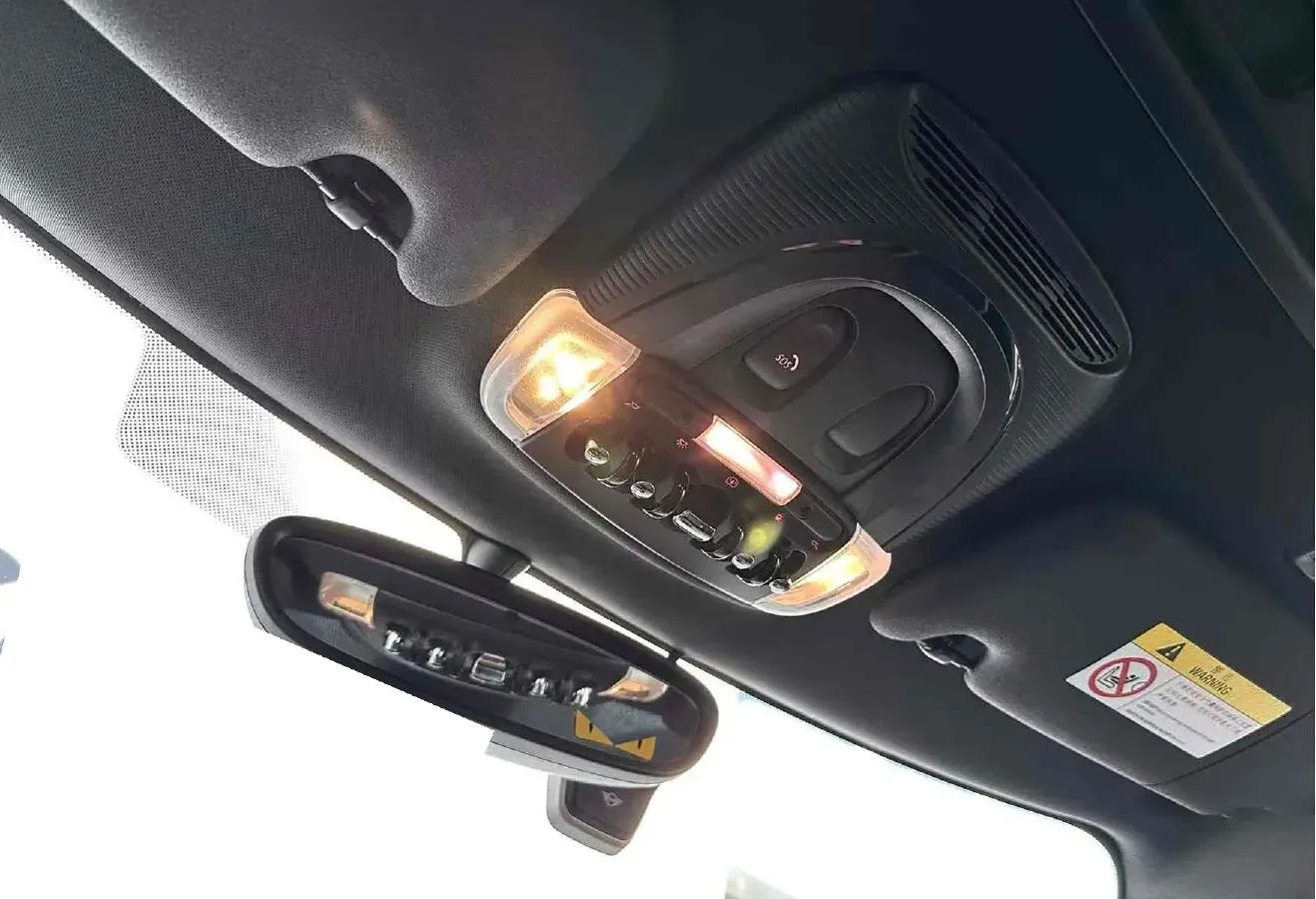 2022 MINI JCW 2.0T 231HP L4 8AT,autocango,china used car exporter,china ev exporter,chinese used car exporter,chinese used ev exporter