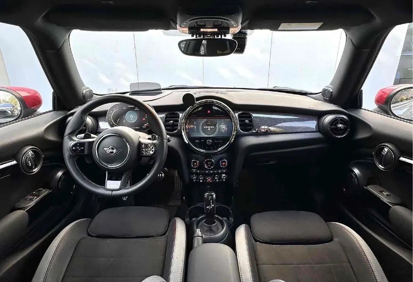 2022 MINI JCW 2.0T 231HP L4 8AT,autocango,china used car exporter,china ev exporter,chinese used car exporter,chinese used ev exporter