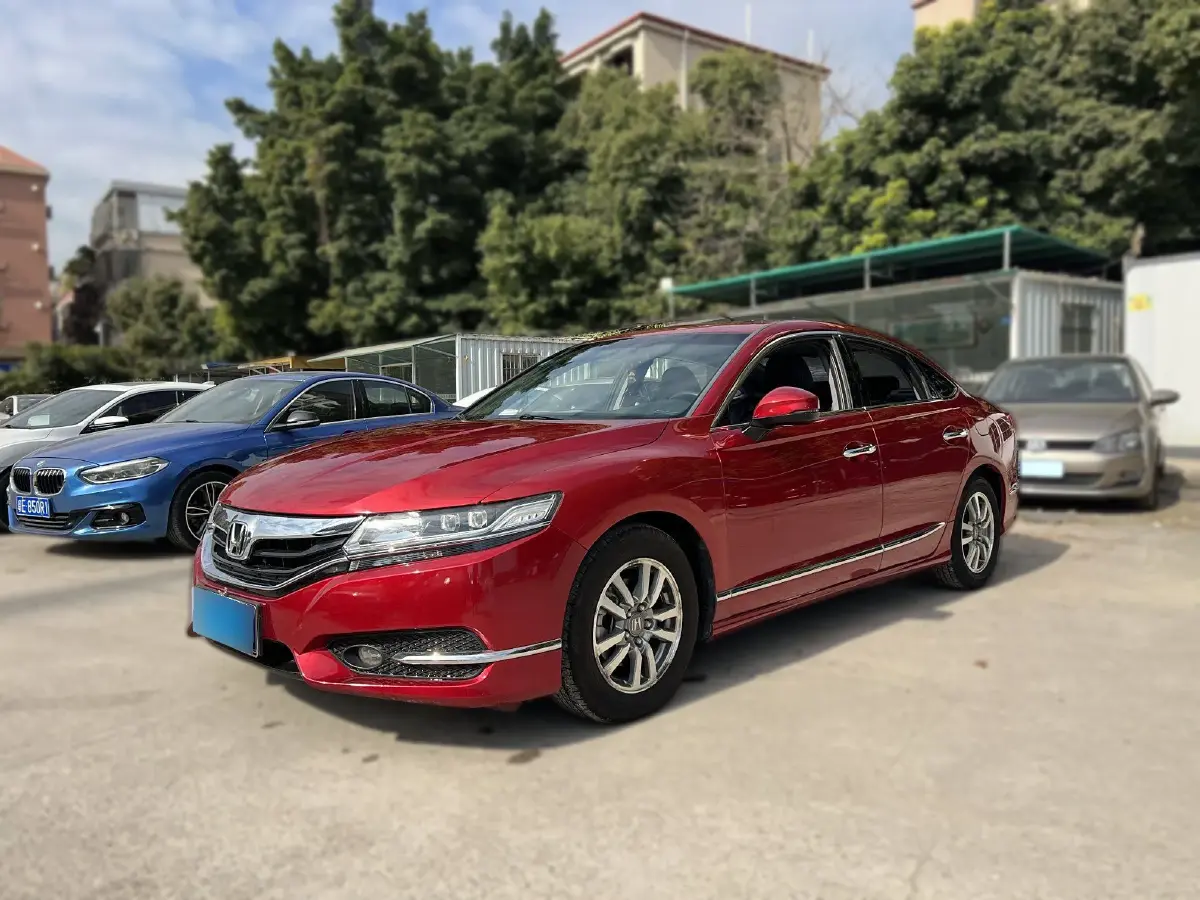 2017 Honda Spirior 2.0L 155HP L4 CVT