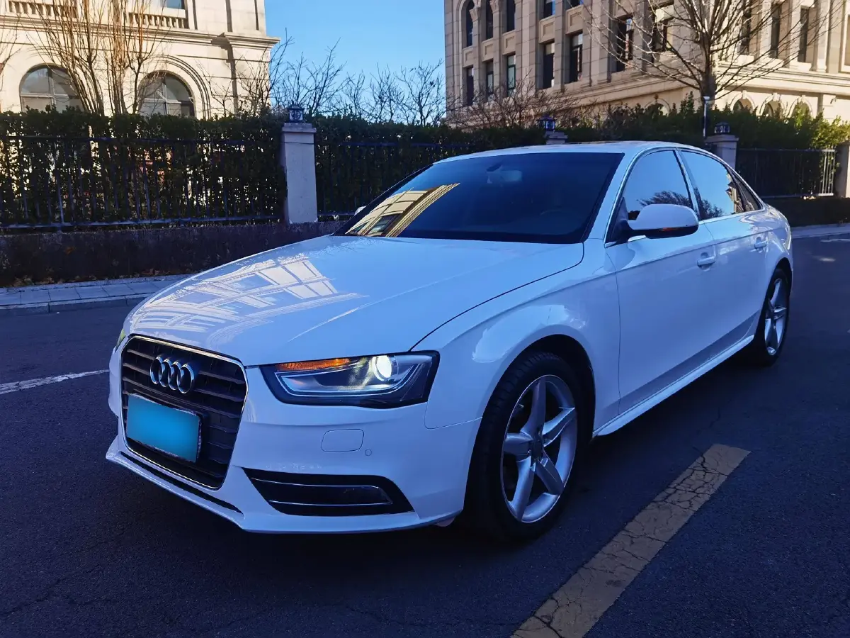 2015 Audi A4L 2.0T 180HP L4 CVT
