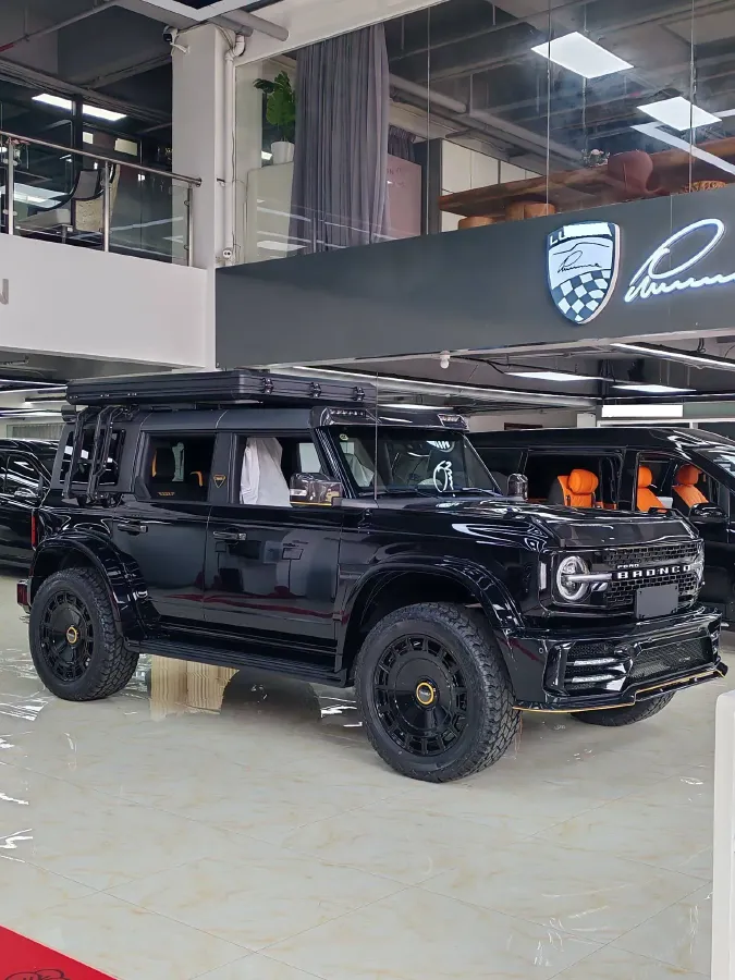 2024 Ford Bronco 2.3T 275HP L4 10AT,autocango,china used car exporter,china ev exporter,chinese used car exporter,chinese used ev exporter