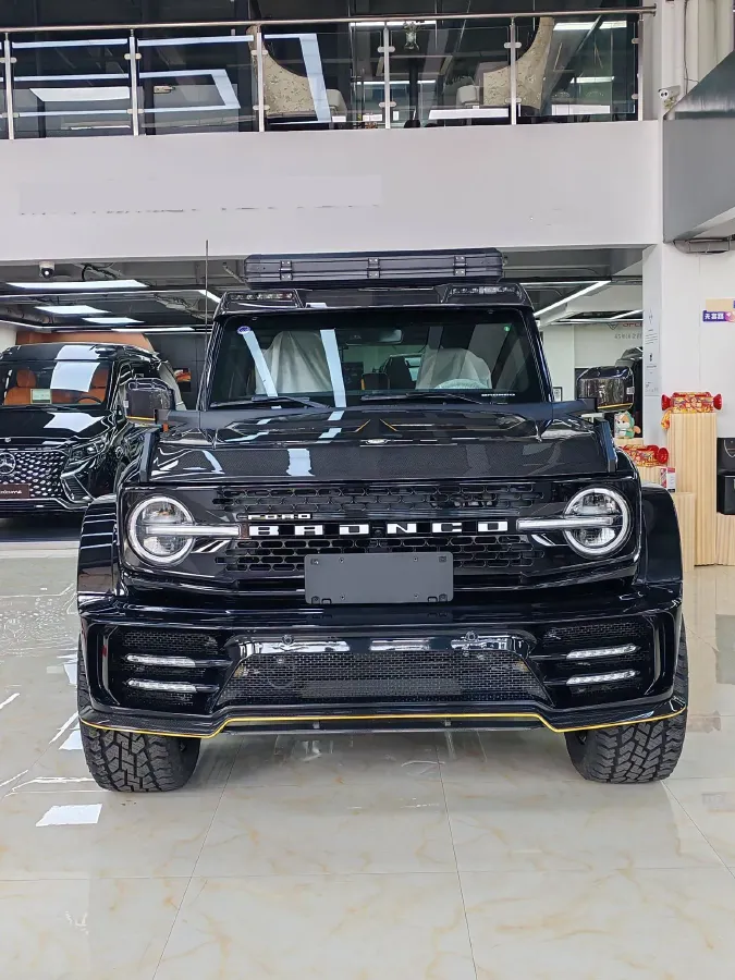 2024 Ford Bronco 2.3T 275HP L4 10AT,autocango,china used car exporter,china ev exporter,chinese used car exporter,chinese used ev exporter