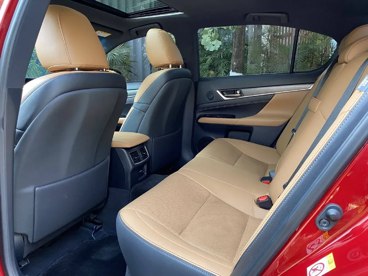 2017 Lexus GS 2.0T 245HP L4 8AT,autocango,china used car exporter,china ev exporter,chinese used car exporter,chinese used ev exporter