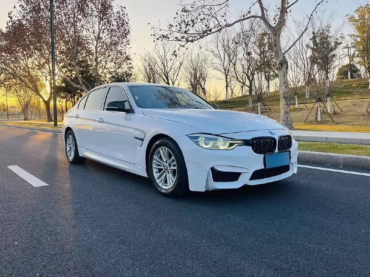 2015 BMW 3 Series 2.0T 184HP L4 8AT