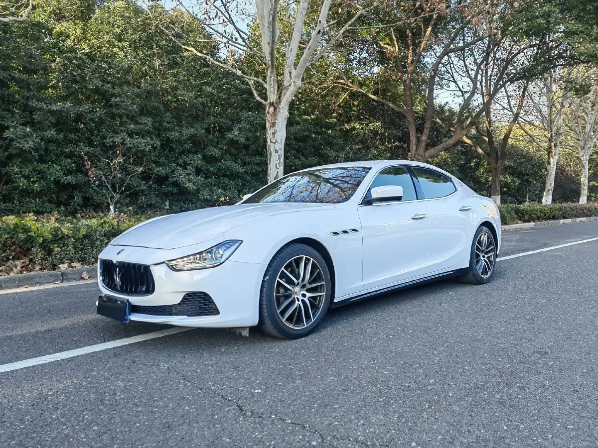 2014 Maserati Ghibli 3.0T 330HP V6 8AT