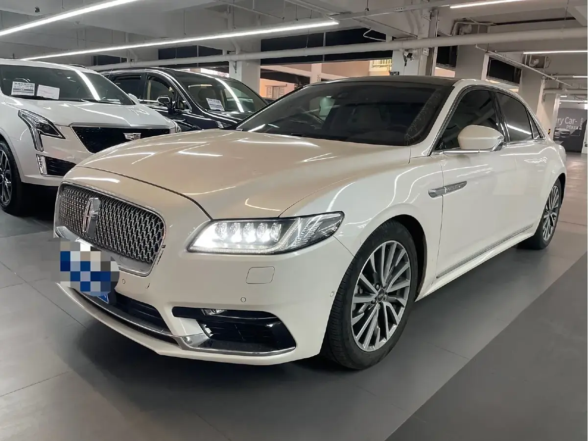 2019 Lincoln Continental 2.0T 261HP L4 6AT