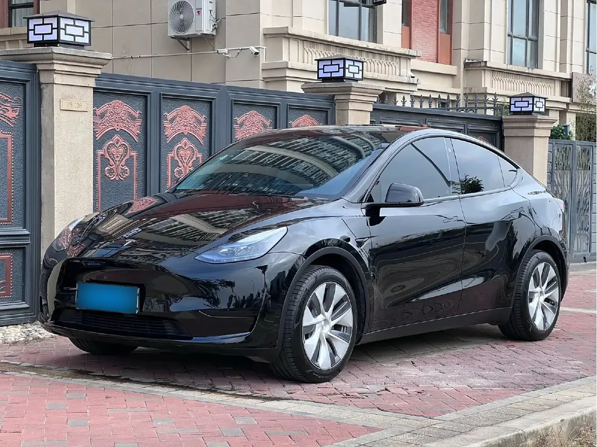 2023 Tesla Model Y BEV 60KWH