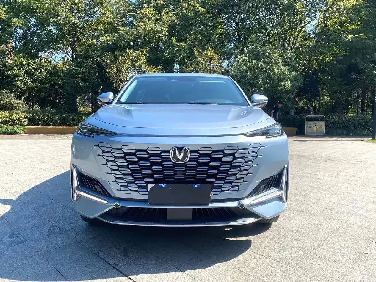 2021 ChangAn UNI-K 2.0T 233HP L4 8AT