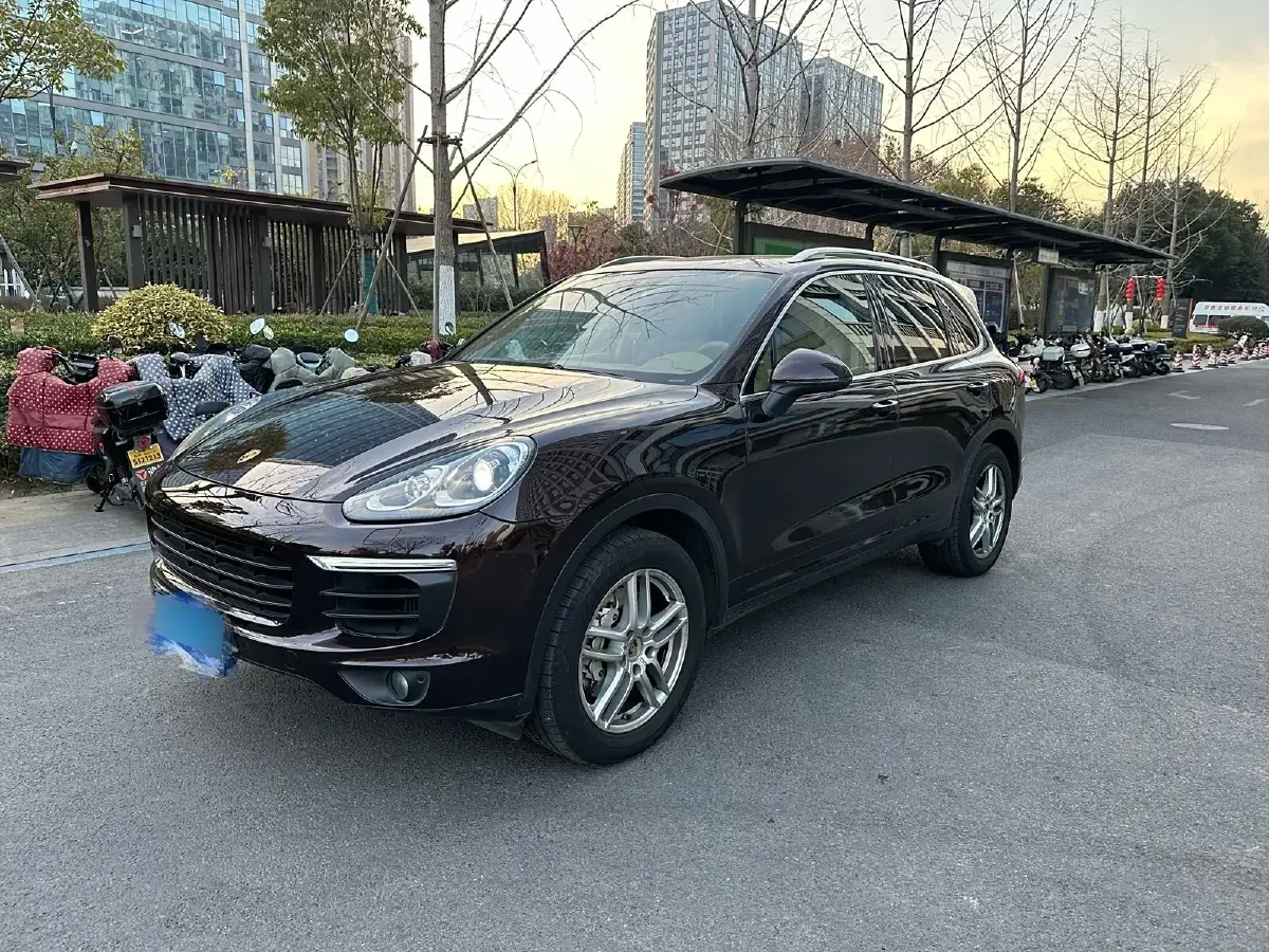 2015 Porsche Cayenne 3.6T 420HP V6 8AT