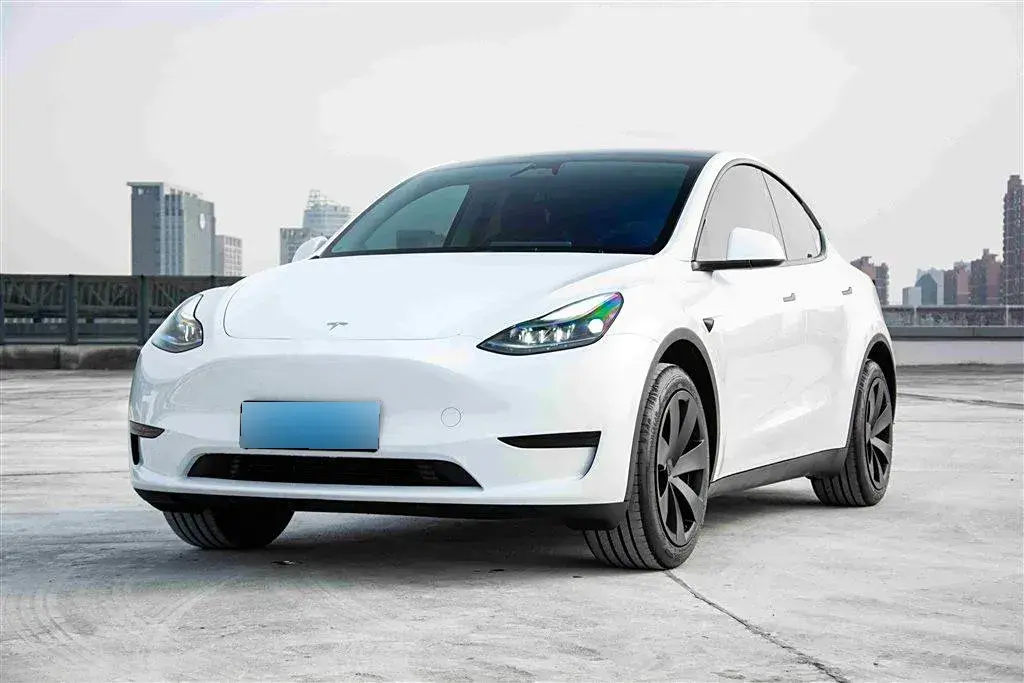 2024 Tesla Model Y BEV 60KWH