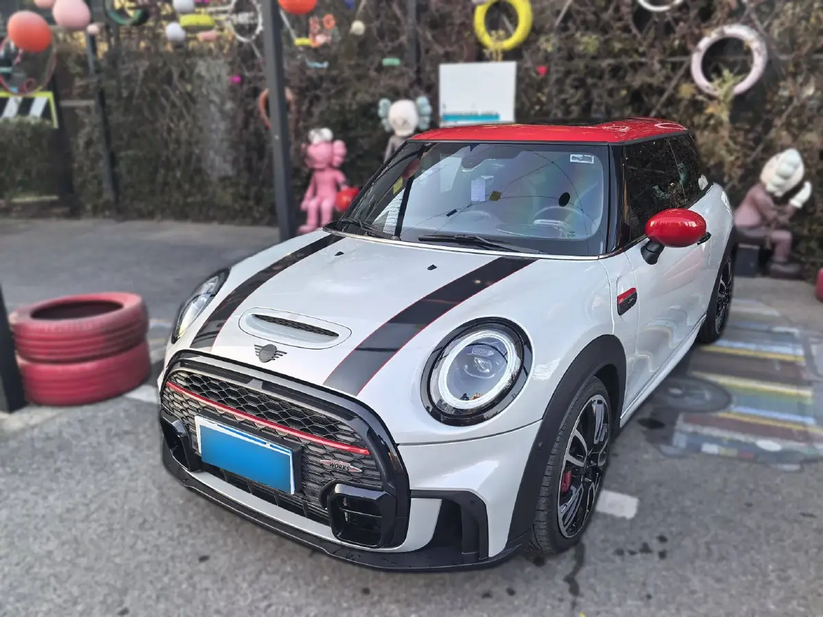 2022 MINI JCW 2.0T 231HP L4 8AT