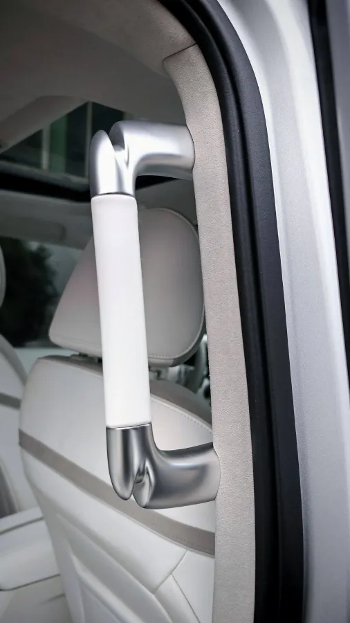 2021 Cyberspace 300 2.0T 227HP L4 8AT,autocango,china used car exporter,china ev exporter,chinese used car exporter,chinese used ev exporter