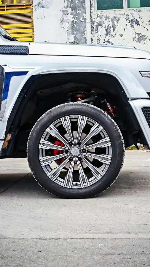 2021 Cyberspace 300 2.0T 227HP L4 8AT,autocango,china used car exporter,china ev exporter,chinese used car exporter,chinese used ev exporter