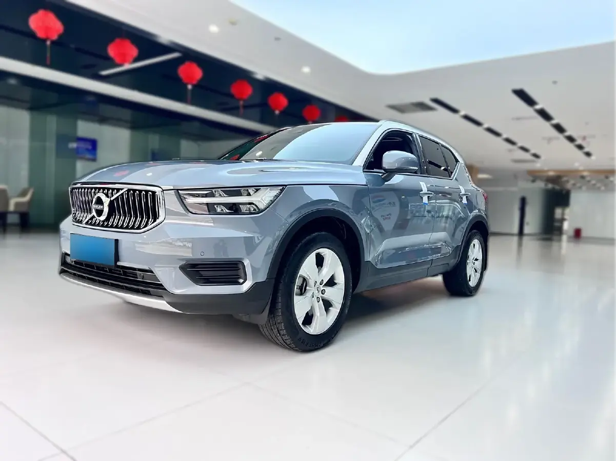 2021 Volvo XC40 2.0T 190HP L4 8AT