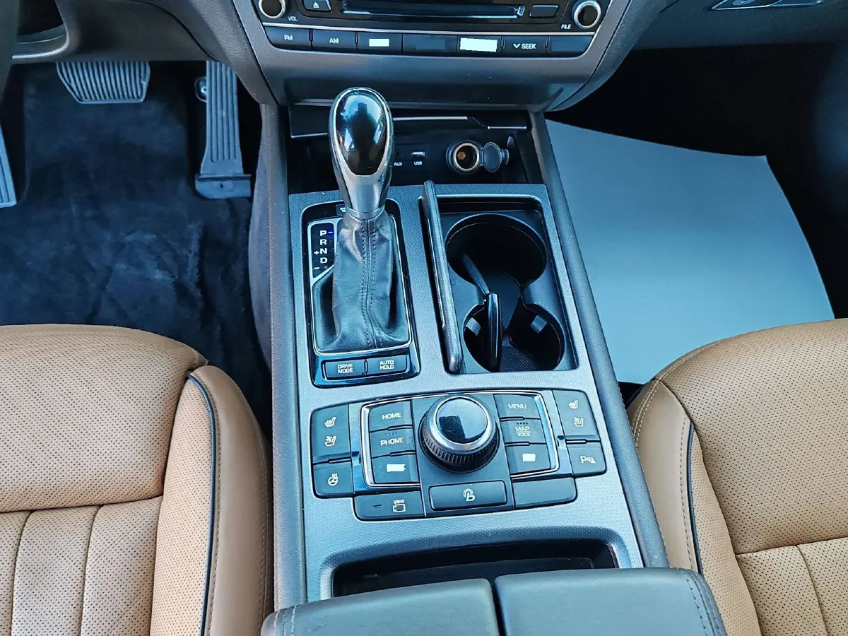 2015 Hyundai Cenesis 3.3L 282HP V6 8AT,autocango,china used car exporter,china ev exporter,chinese used car exporter,chinese used ev exporter