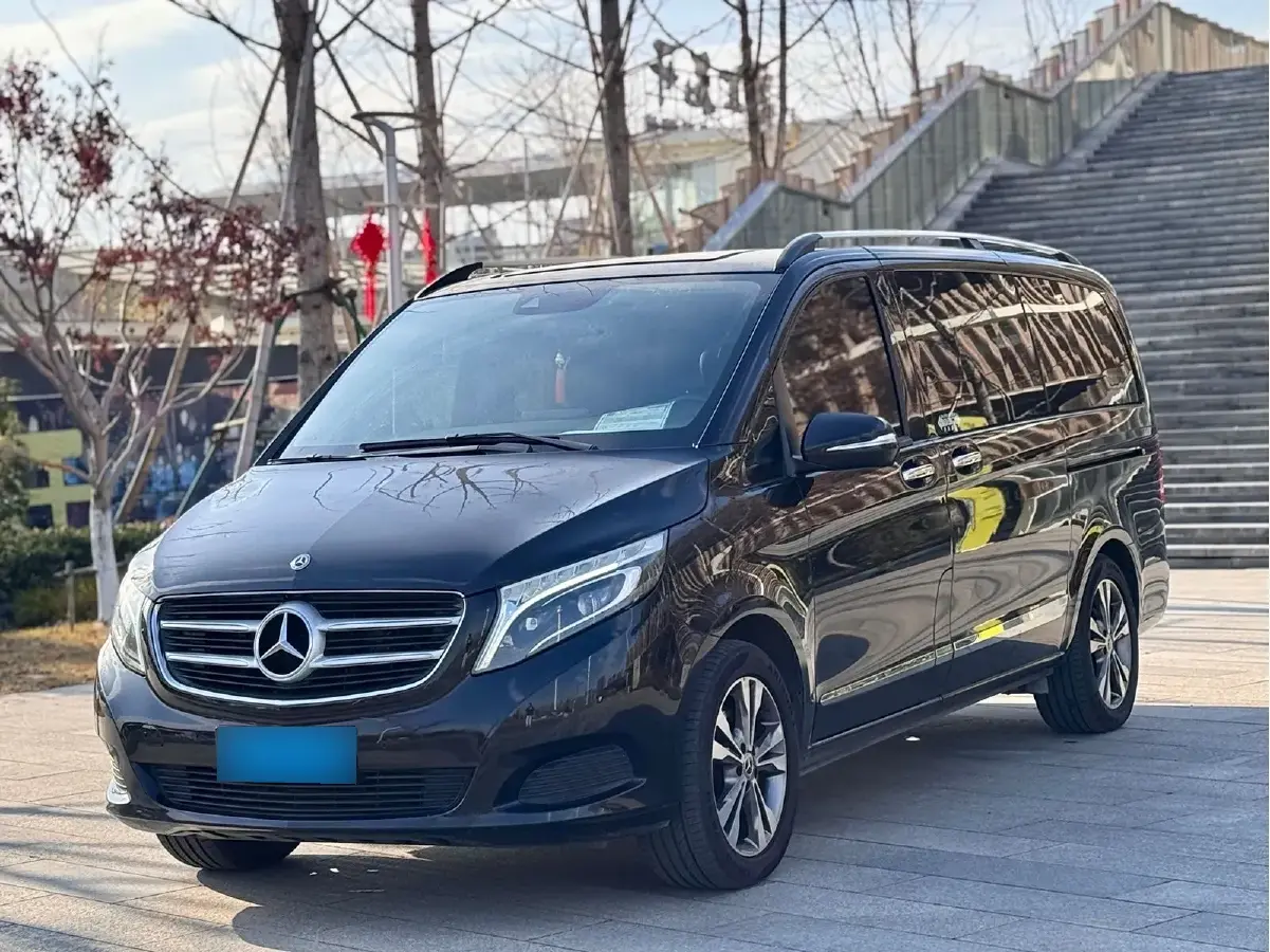 2018 Mercedes-Benz V Class 2.0T 211HP L4 7AT