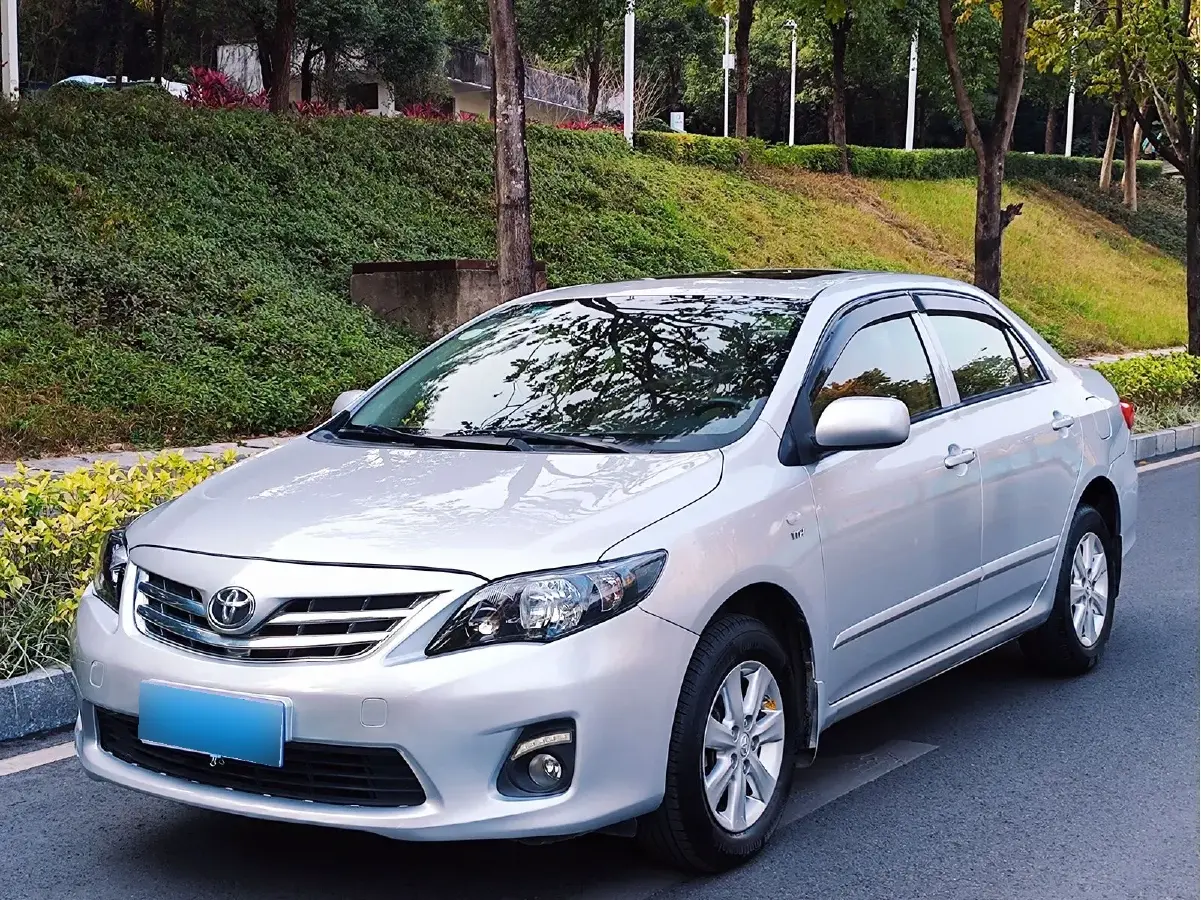2013 Toyota Corolla 1.6L 122HP L4 4AT