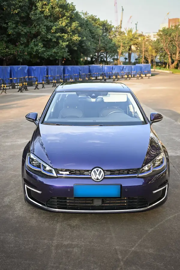 2020 Volkswagen Golf BEV 40KWH