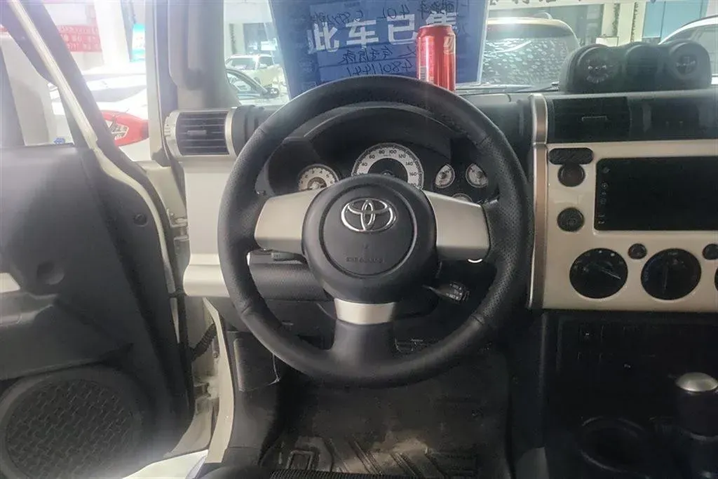 2010 Toyota FJ Cruiser 4.0L 272HP V6 5AT,autocango,china used car exporter,china ev exporter,chinese used car exporter,chinese used ev exporter