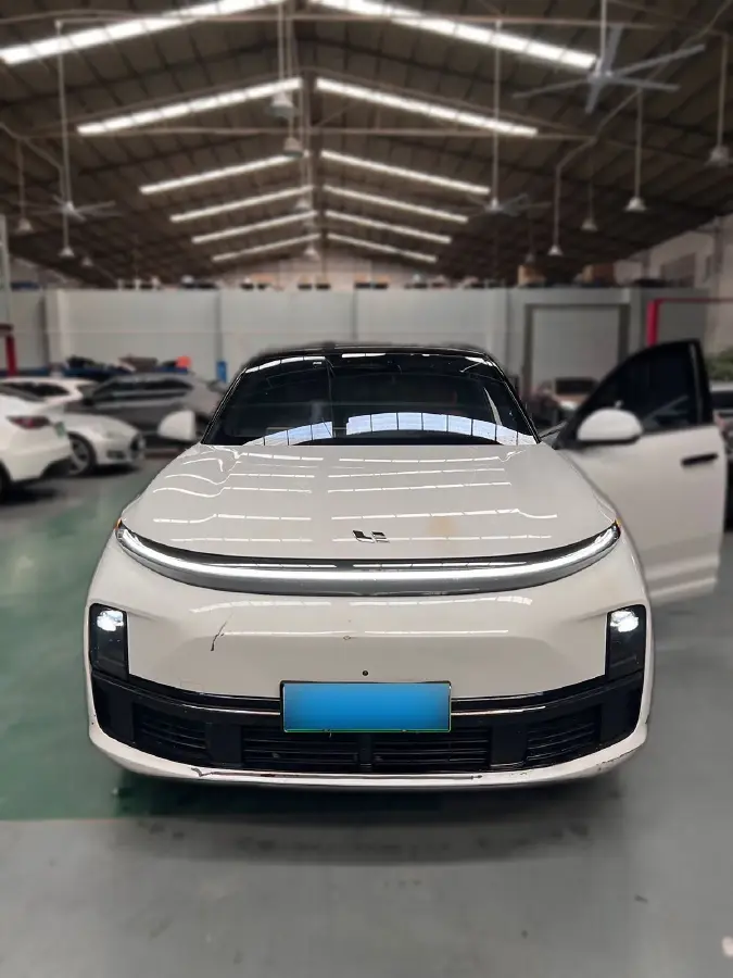 2023 Li L7 Range Extended 154HP REEV 40.9KWH
