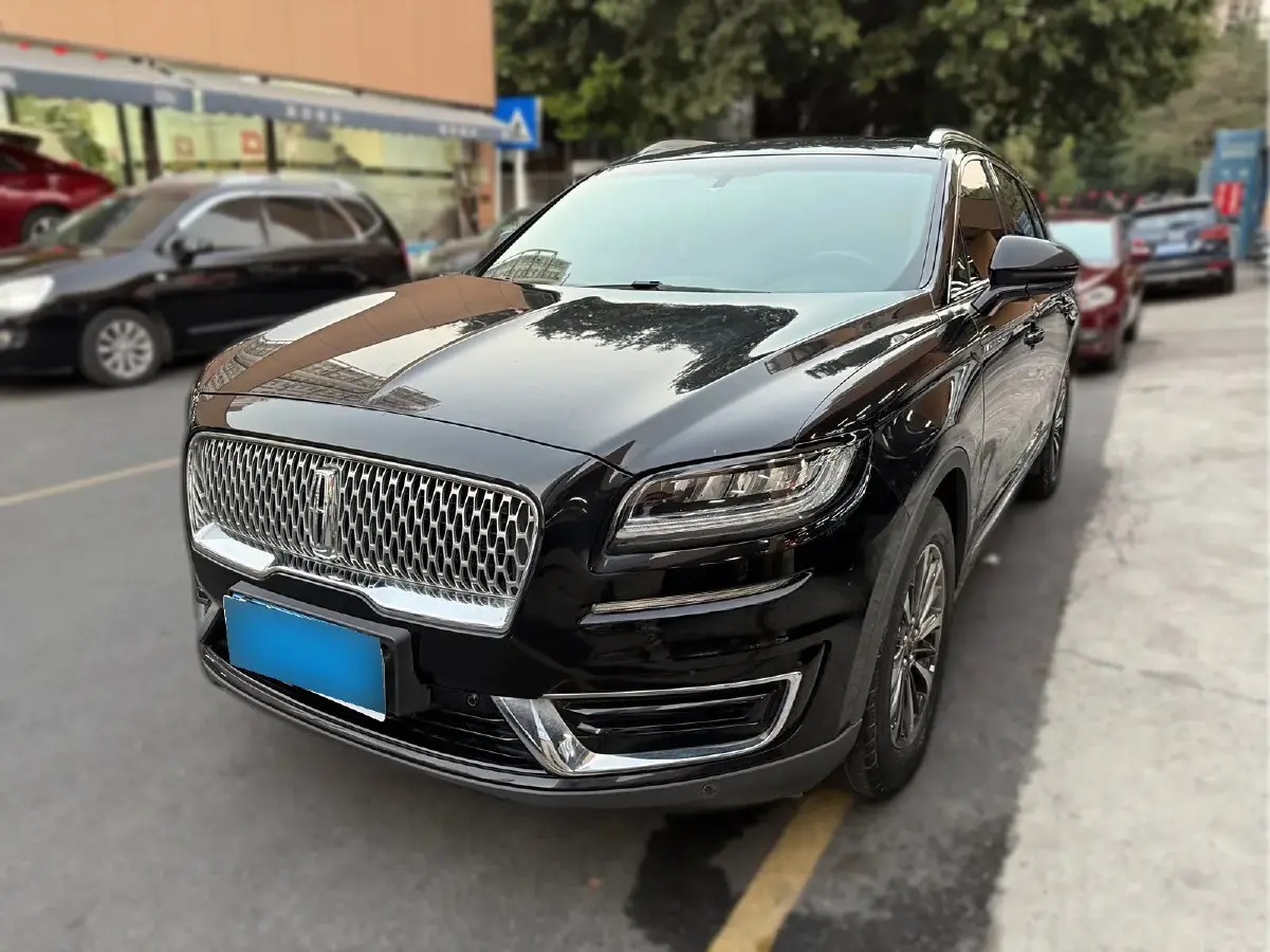 2019 Lincoln Nautilus 2.0T 235HP L4 8AT
