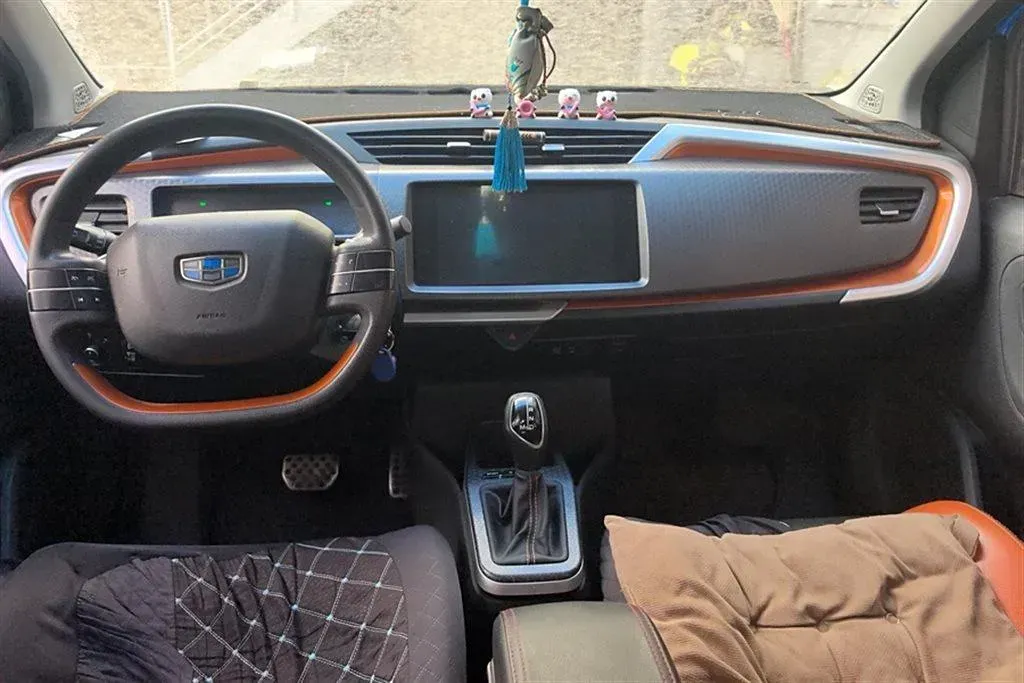 2017 Geely Vision X1 1.3L 88HP L4 4AT,autocango,china used car exporter,china ev exporter,chinese used car exporter,chinese used ev exporter