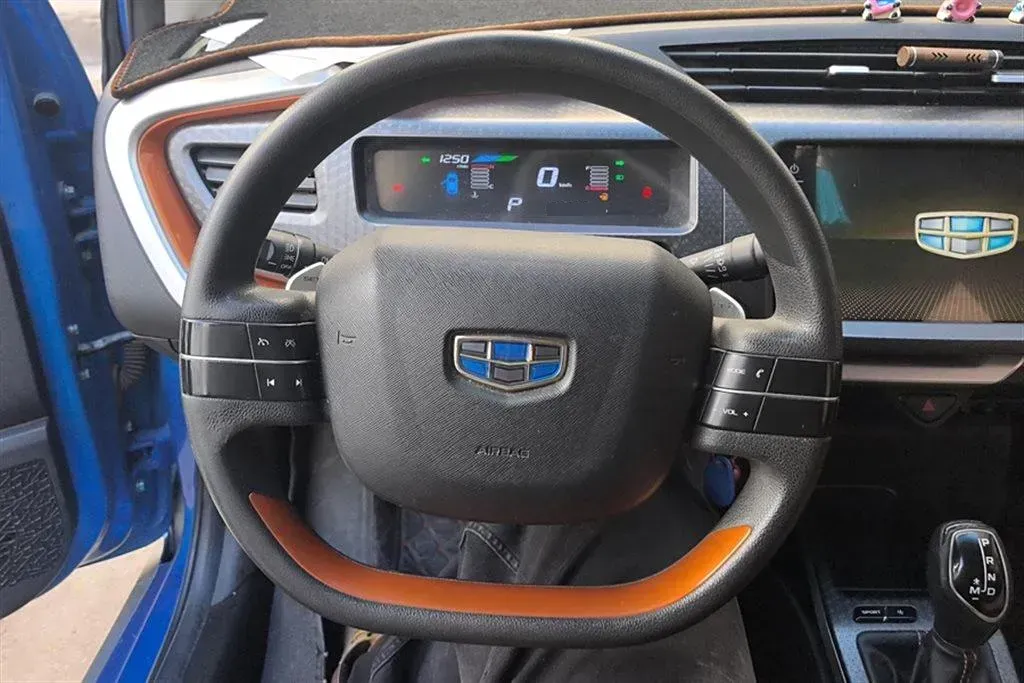 2017 Geely Vision X1 1.3L 88HP L4 4AT,autocango,china used car exporter,china ev exporter,chinese used car exporter,chinese used ev exporter