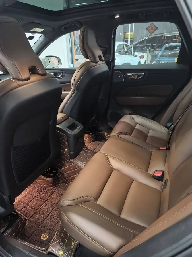 2024 Volvo XC60 PHEV 2.0T 310HP L4 8AT PHEV 18.8KWH,autocango,china used car exporter,china ev exporter,chinese used car exporter,chinese used ev exporter