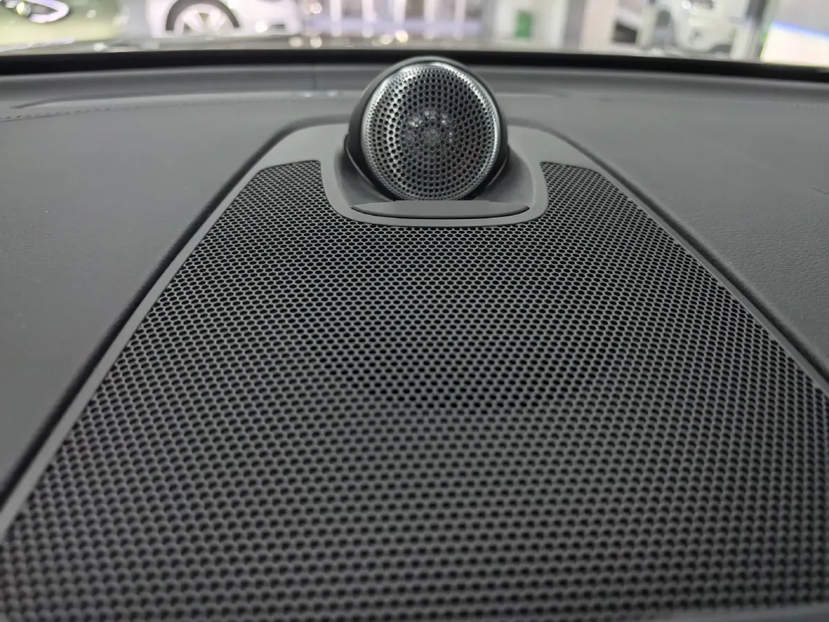 2024 Volvo XC60 PHEV 2.0T 310HP L4 8AT PHEV 18.8KWH,autocango,china used car exporter,china ev exporter,chinese used car exporter,chinese used ev exporter