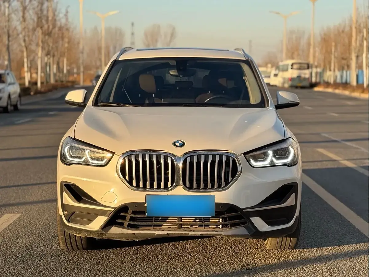 2021 BMW X1 2.0T 192HP L4 8AT