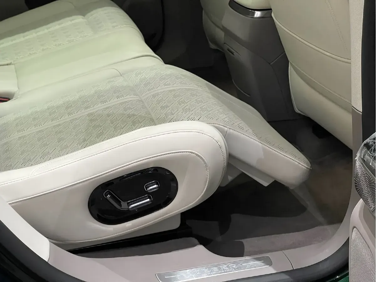 2025 Zeekr 7X BEV 100KWH,autocango,china used car exporter,china ev exporter,chinese used car exporter,chinese used ev exporter