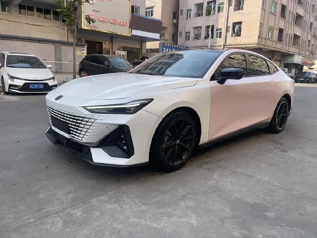 2023 ChangAn UNI-V 1.5T 188HP L4 7DCT
