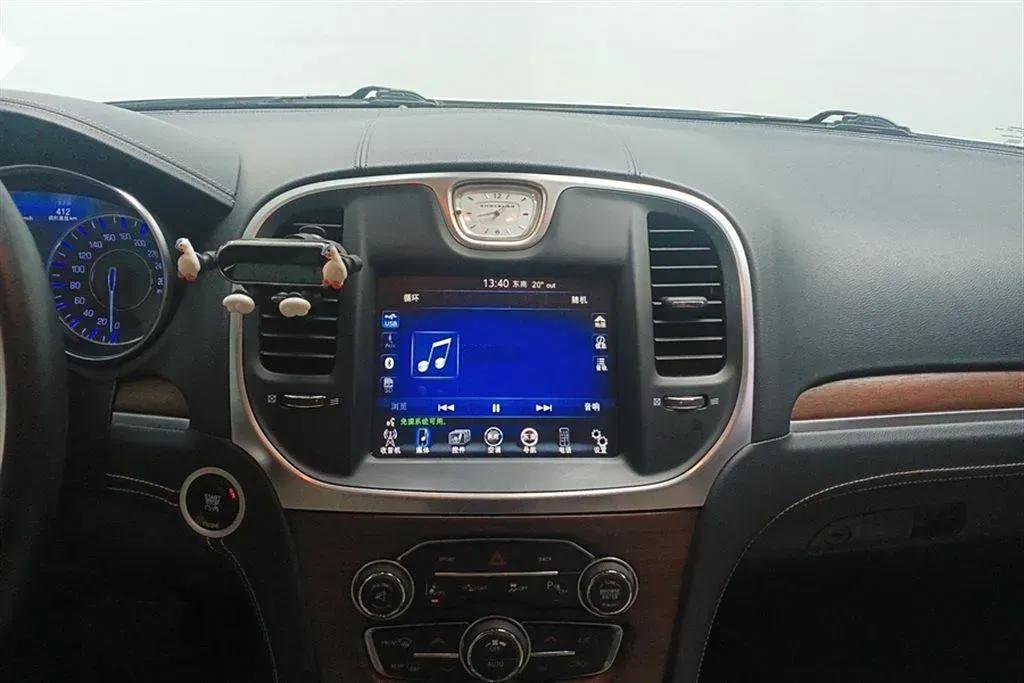 2016 Chrysler 300C 3.0L 234HP V6 8AT,autocango,china used car exporter,china ev exporter,chinese used car exporter,chinese used ev exporter