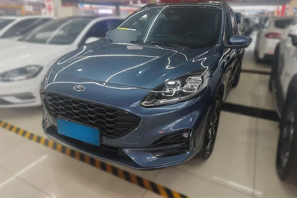 2020 Ford Escape 2.0T 248HP L4 8AT