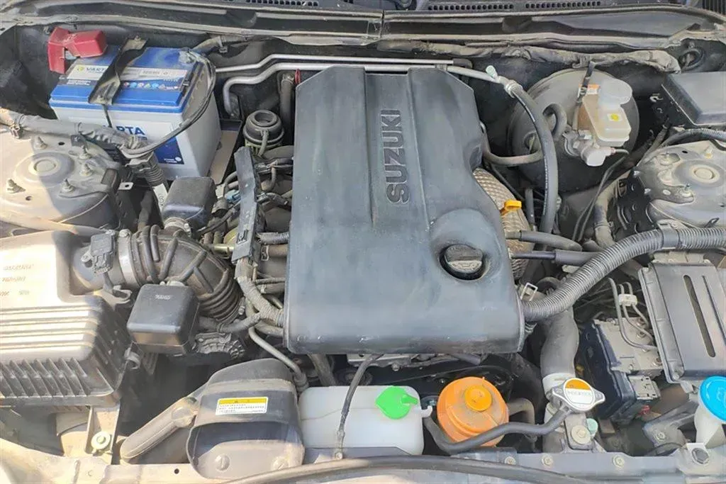 2012 Suzuki Grand Vitara 2.4L 166HP L4 4AT,autocango,china used car exporter,china ev exporter,chinese used car exporter,chinese used ev exporter