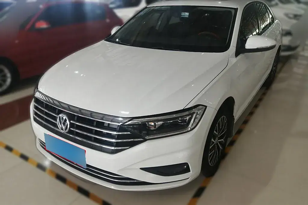 2019 Volkswagen Sagitar 1.2T 116HP L4 7DCT