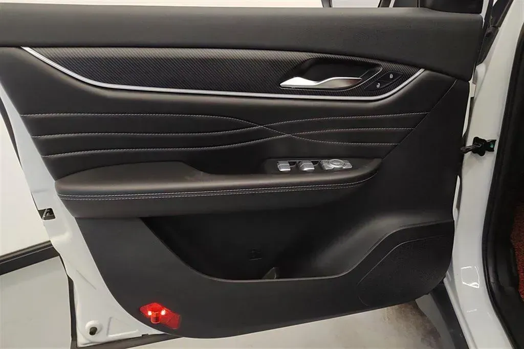 2020 DongFeng Fengon Fengon 580 Pro 1.5T 180HP L4 CVT,autocango,china used car exporter,china ev exporter,chinese used car exporter,chinese used ev exporter