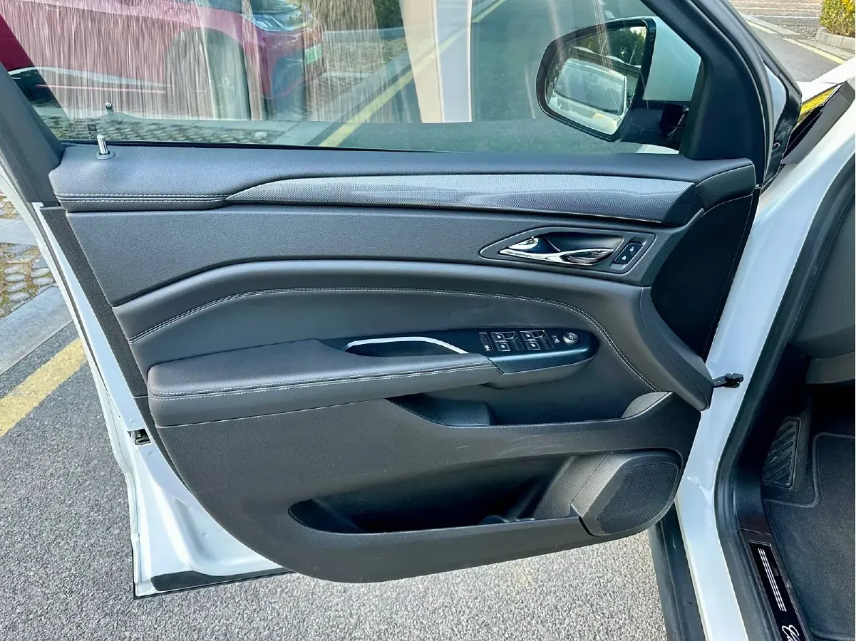 2015 Cadillac SRX 3.0L 271HP V6 6AT,autocango,china used car exporter,china ev exporter,chinese used car exporter,chinese used ev exporter