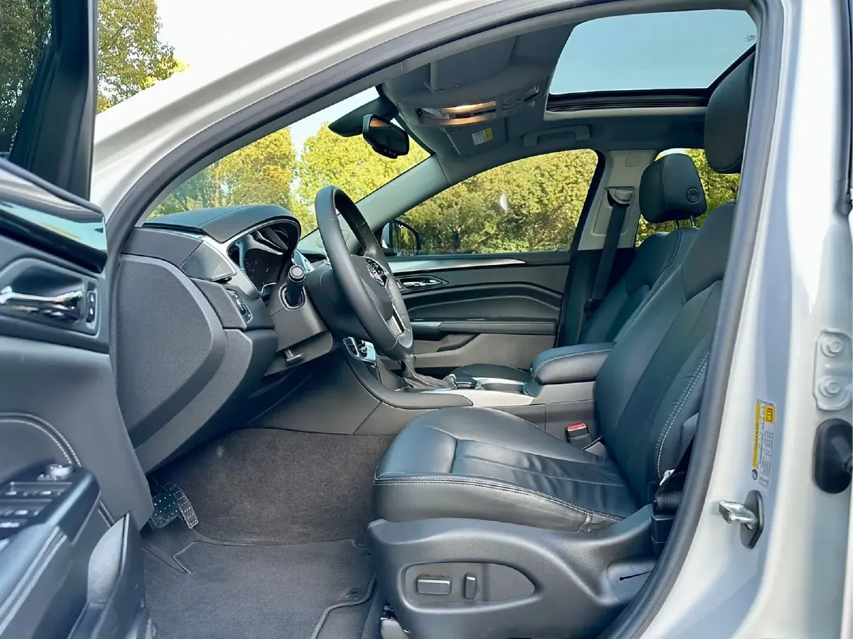 2015 Cadillac SRX 3.0L 271HP V6 6AT,autocango,china used car exporter,china ev exporter,chinese used car exporter,chinese used ev exporter