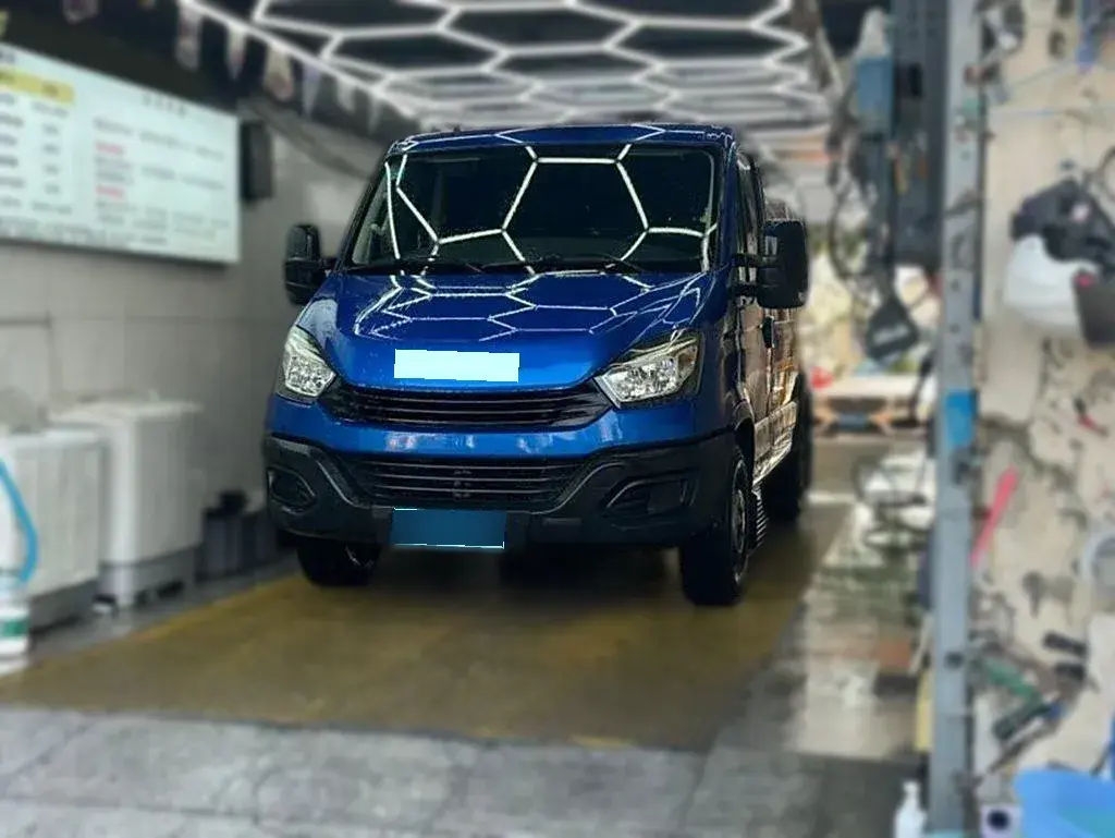 2018 Iveco OuSheng 2.3T 129HP L4 5MT