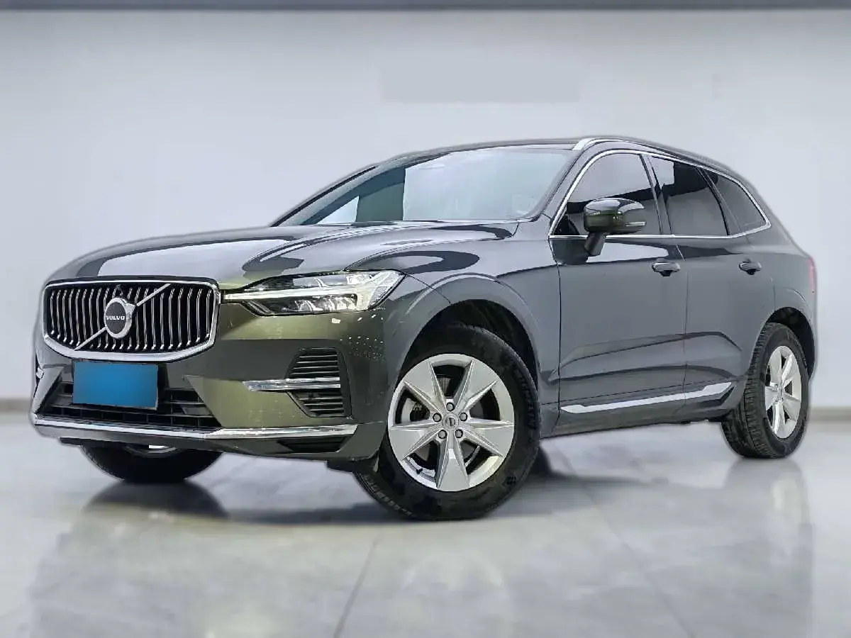 2022 Volvo XC60 2.0T 250HP L4 8AT