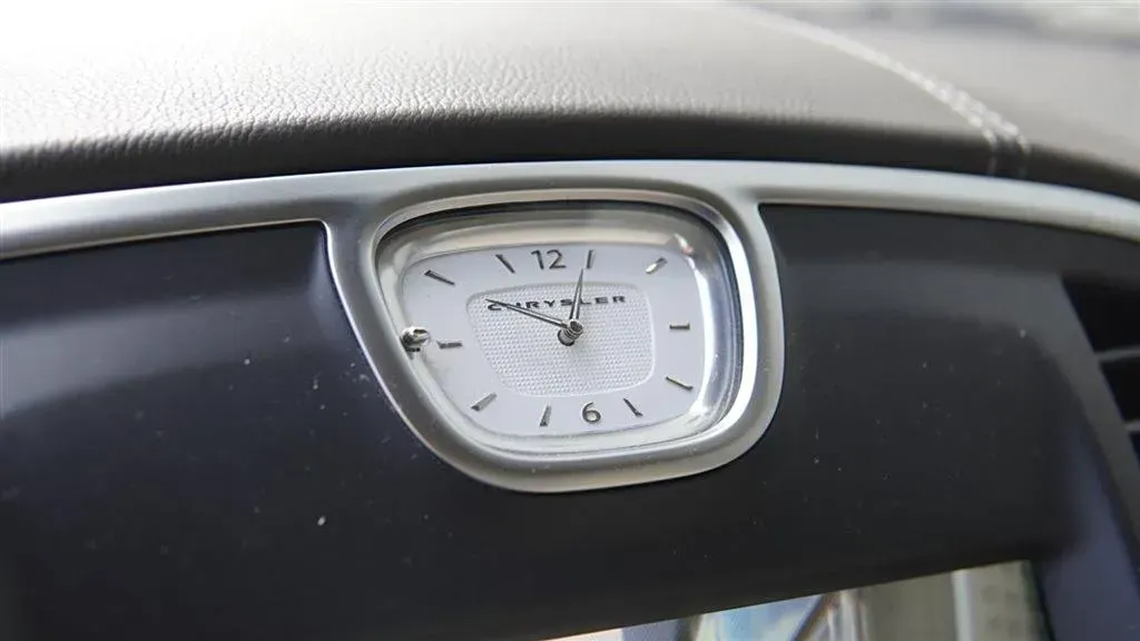 2013 Chrysler 300C 3.6L 286HP V6 8AT,autocango,china used car exporter,china ev exporter,chinese used car exporter,chinese used ev exporter