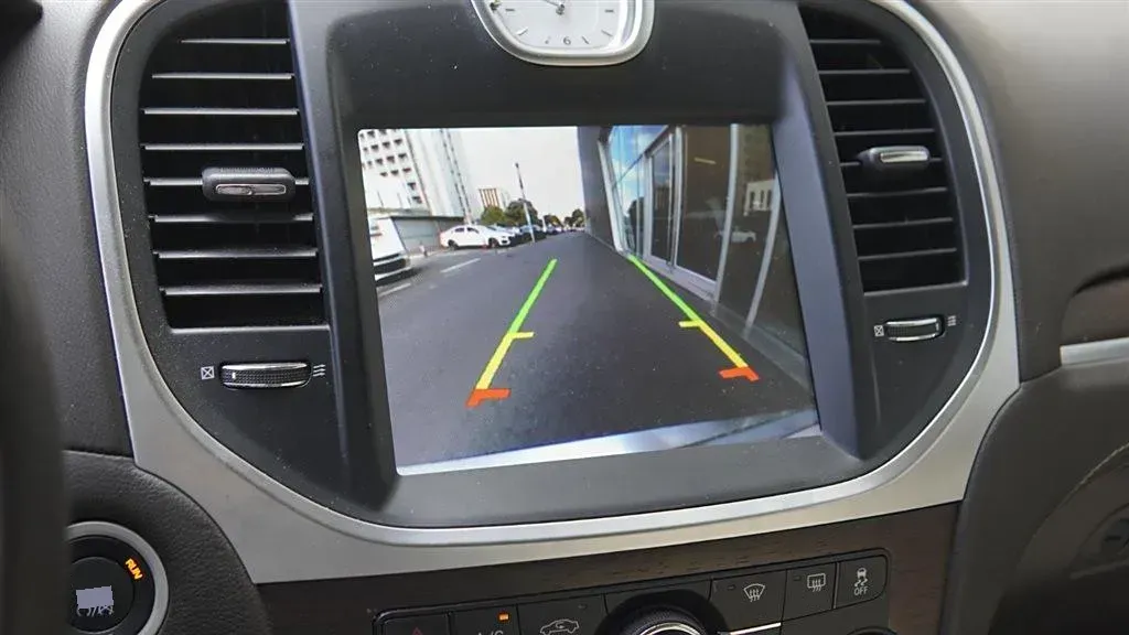 2013 Chrysler 300C 3.6L 286HP V6 8AT,autocango,china used car exporter,china ev exporter,chinese used car exporter,chinese used ev exporter